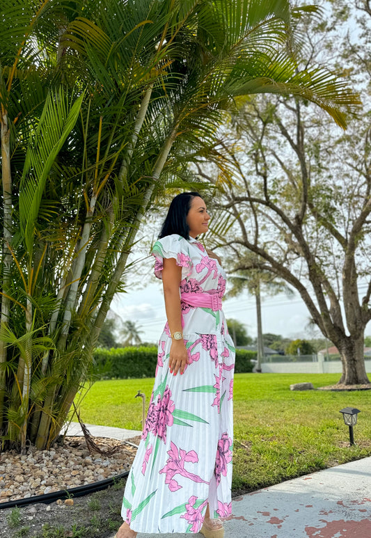 Vestido de flores y cinturón